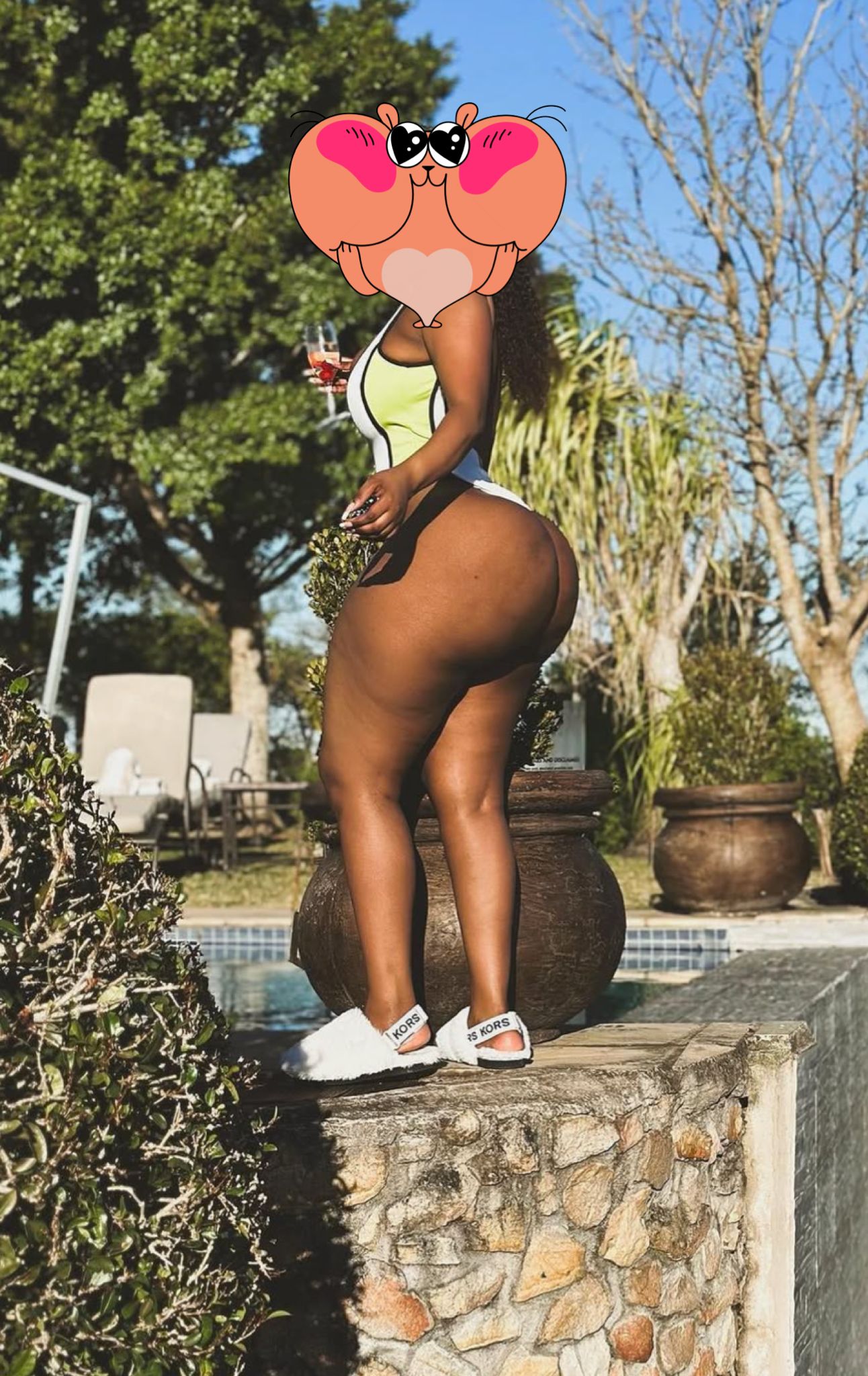 גני חדשה – בנתניה – בת 35 אפריקאית תיירת