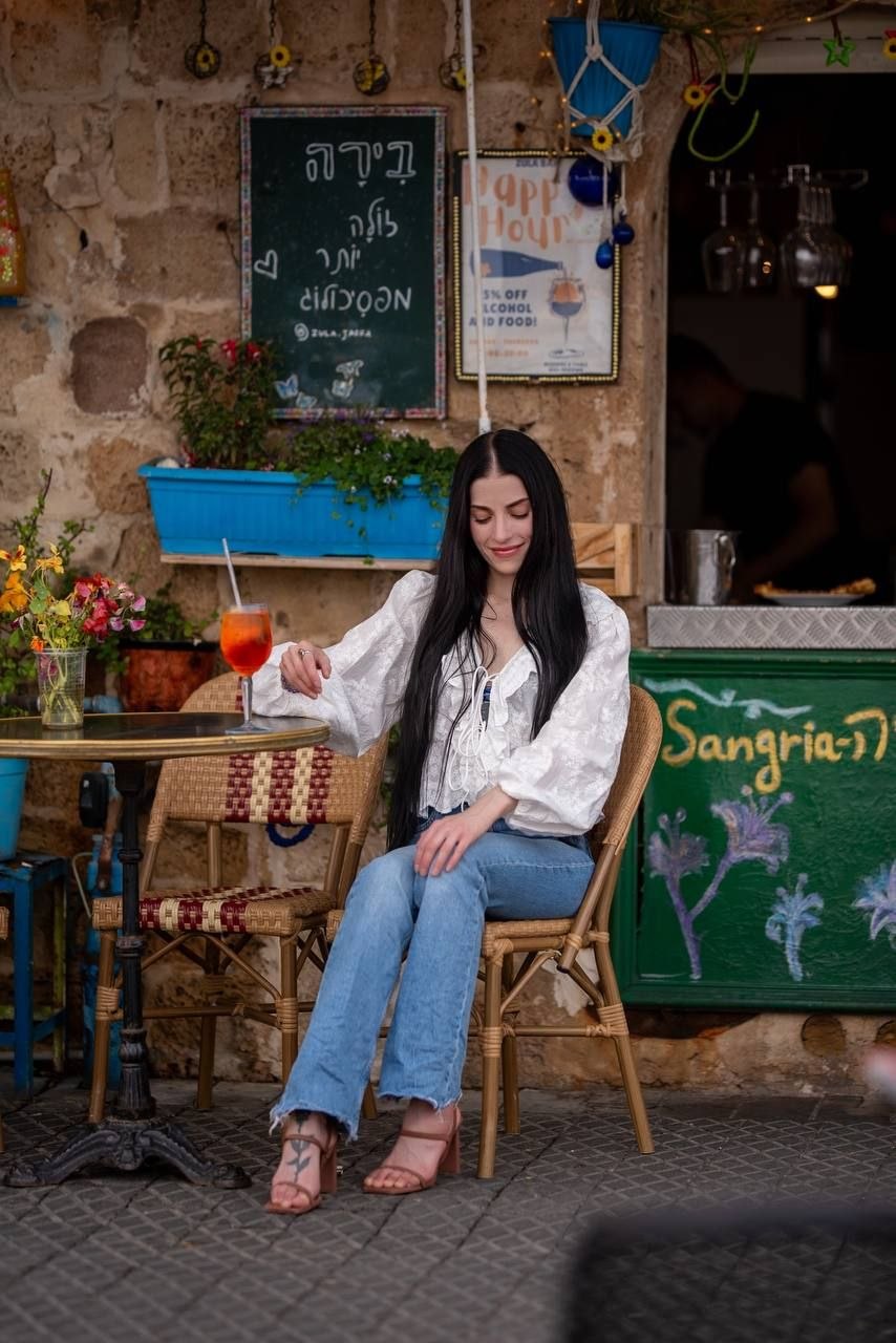 ליזה אישה אנרגטית בת 25 תל אביב