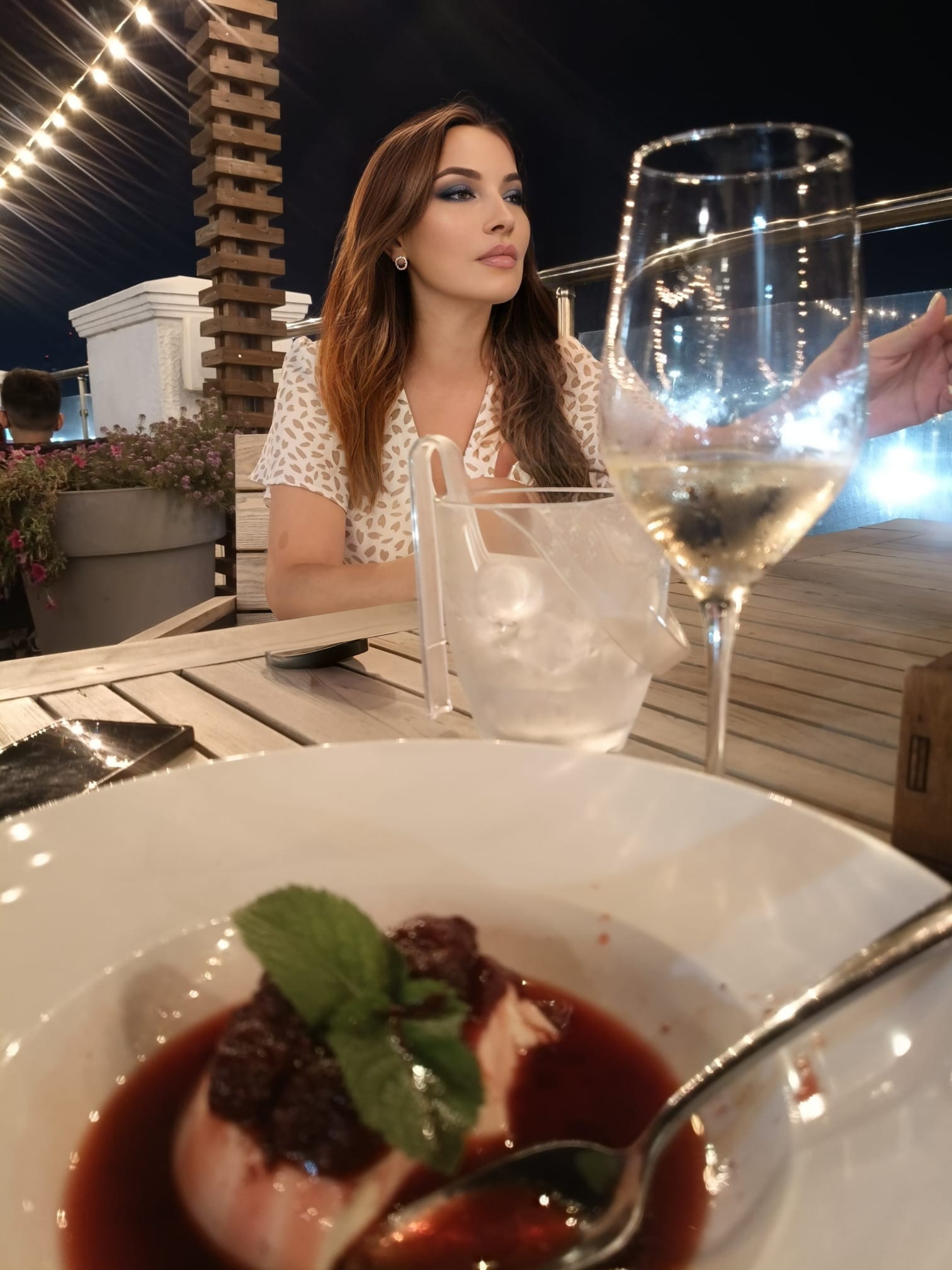 לילי- 29 אישה בלתי נשכחת ברונטית כוסית – תל אביב