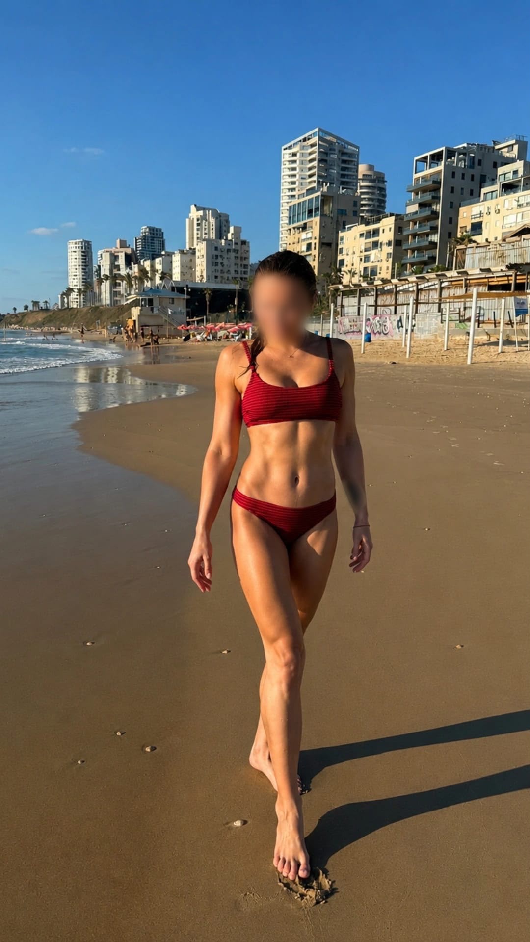 מטפלת דוגמנית – בת ים