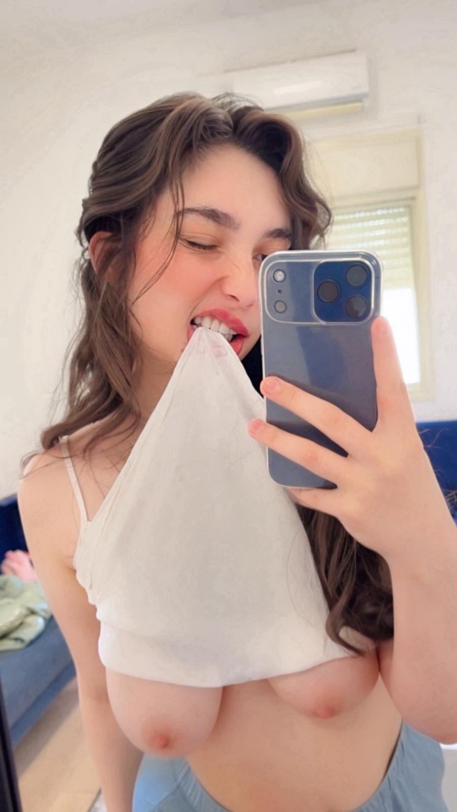 פרולה ברזילאית בת 20 -נתניה